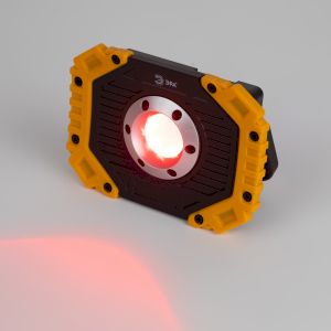 Светодиодный фонарь ЭРА Рабочие Практик PA-802 прожектор аккумуляторный 15Вт, COB, 6 режимов Светодиодный фонарь ЭРА Рабочие Практик PA-802 прожектор аккумуляторный 15Вт, COB, 6 режимов