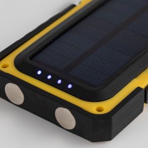 Светодиодный фонарь ЭРА Рабочие Практик RA-811 ручной, аккумуляторный, 15 Вт COB, powerbank, солнечная батарея, магнит Светодиодный фонарь ЭРА Рабочие Практик RA-811 ручной, аккумуляторный, 15 Вт COB, powerbank, солнечная батарея, магнит