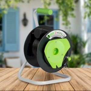 Удлинитель силовой ЭРА GREEN LINE GAZ-2x0.75-20m Greenline на катушке пластик 1 розетка без заземления 20м ПВС 2x0.75мм2