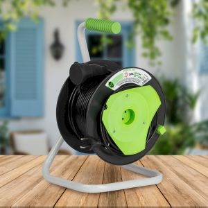 Удлинитель силовой ЭРА GREEN LINE GAZ-2x1-40m Greenline на катушке пластик 1 розетка без заземления 40м ПВС 2x1мм2 Удлинитель силовой ЭРА GREEN LINE GAZ-2x1-40m Greenline на катушке пластик 1 розетка без заземления 40м ПВС 2x1мм2
