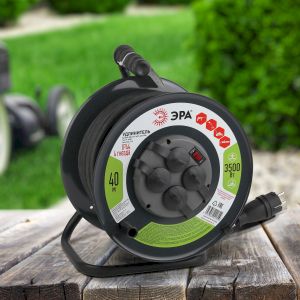 Удлинитель силовой ЭРА RMx-4es-3x2.5-40m-IP44(KG) на металлической катушке c заземлением 4 розетки 40м КГ 3х2.5мм2