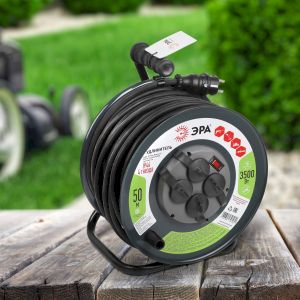 Удлинитель силовой ЭРА RMx-4es-3x2.5-50m-IP44(KG) на металлической катушке с заземлением с выключателем 4 розетки 50м КГ Удлинитель силовой ЭРА RMx-4es-3x2.5-50m-IP44(KG) на металлической катушке с заземлением с выключателем 4 розетки 50м КГ